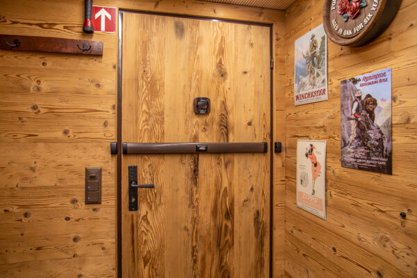 Flury ZH Affoltern Whiskykeller Intro 02