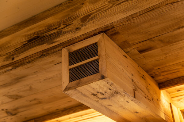 Flury ZH Affoltern Whiskykeller Intro 04